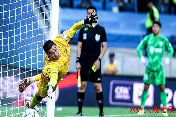 法比奥亲吻连扑点球的侯森：没有他我早就输了