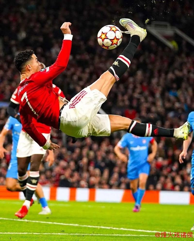 泪目!C罗40岁依然能飞 第96分钟超级倒钩看呆队友 梦回7年前巅峰 泪目!C罗40岁依然能飞 第96分钟超级倒钩看呆队友 梦回7年前巅峰