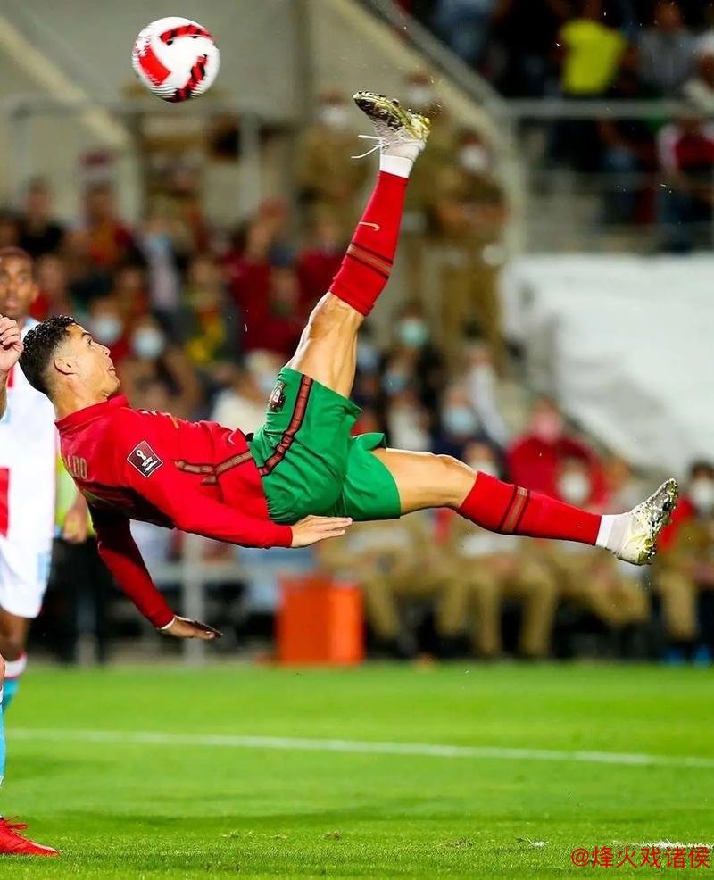 泪目!C罗40岁依然能飞 第96分钟超级倒钩看呆队友 梦回7年前巅峰 泪目!C罗40岁依然能飞 第96分钟超级倒钩看呆队友 梦回7年前巅峰