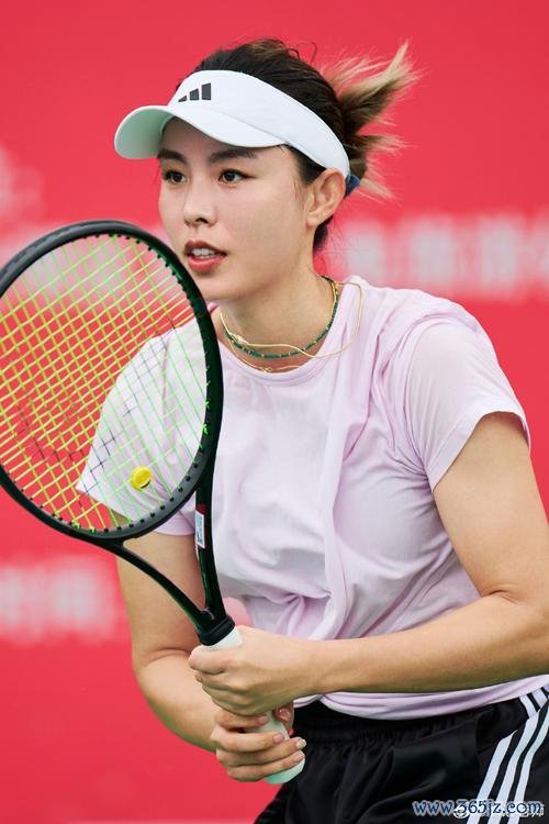 ITF国际女子网球巡回赛深圳光明站 王蔷晋级八强