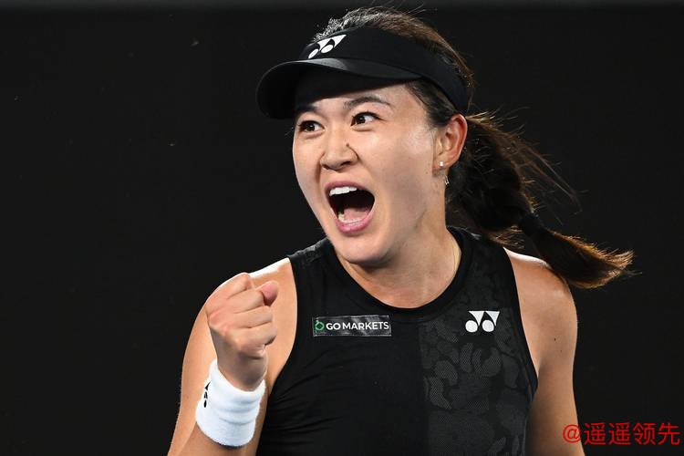 从1-4到6-4！31岁朱琳从世界493位杀回，澳网再现“神剧本”