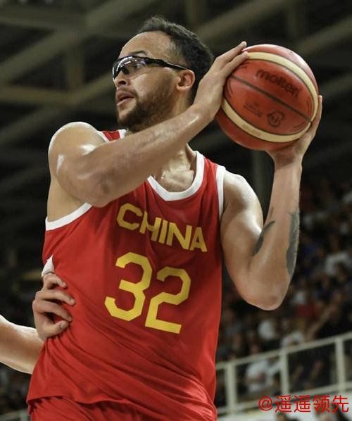从安德森到李凯尔，中国男篮为何选中了他？