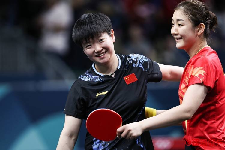 女子总决赛孙颖莎横扫过关 陈梦双线作战晋级四强